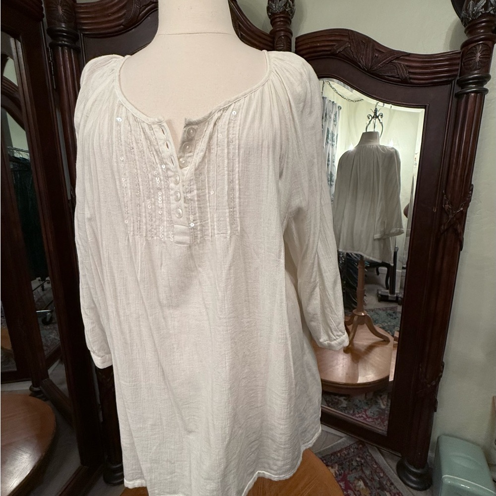 Catherine’s White Gauze Blouse